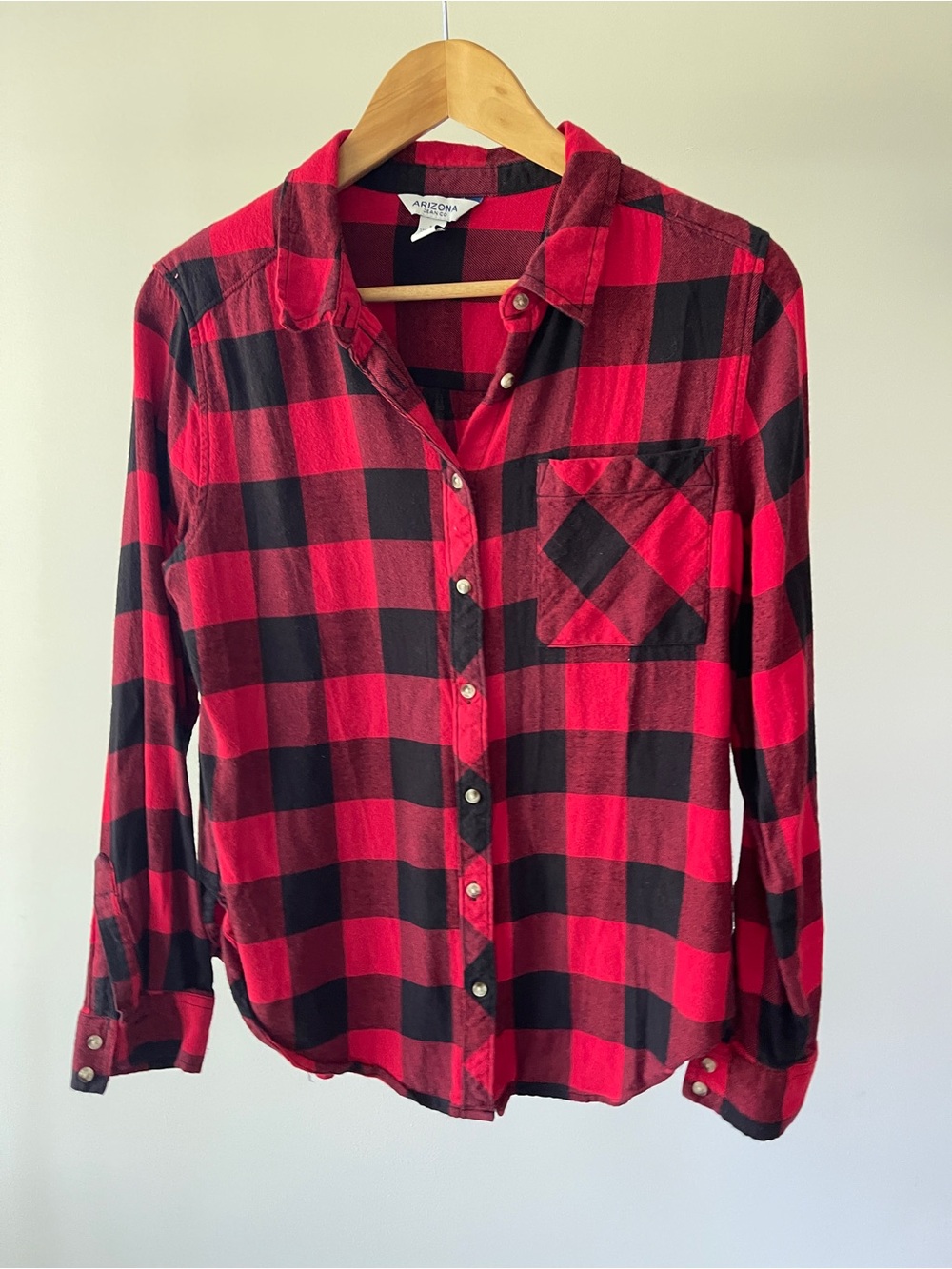 Arizona Red & Black Buffalo Plaid Button-Up Shirt Size M